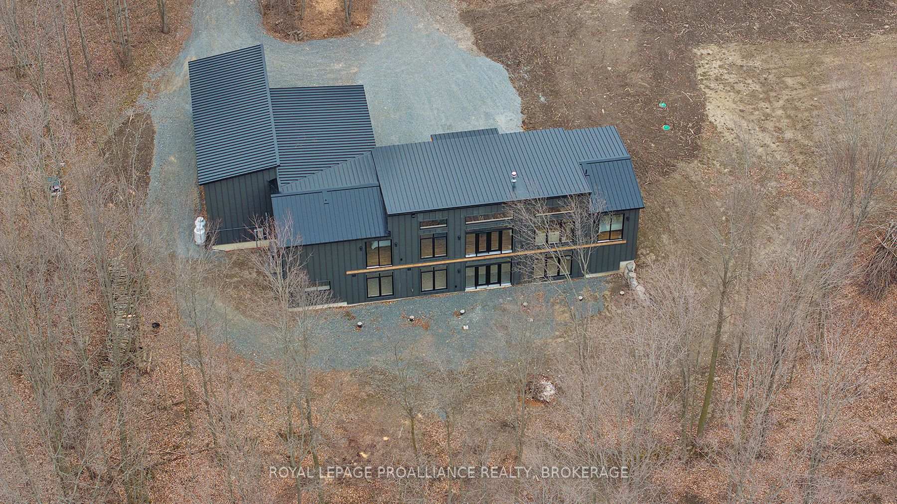 Photo 4 of 2872 Beach Nut Road, Frontenac, Frontenac South — HOMEH