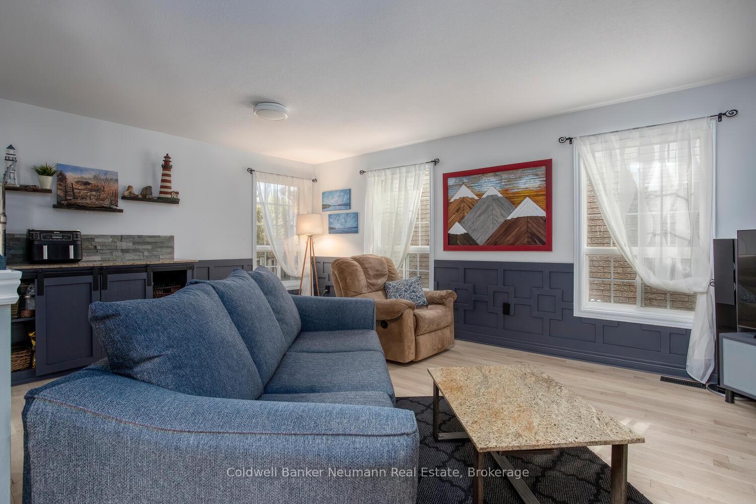 Photo 9 of 16 McGarr Drive, Guelph, Pineridge/Westminster Woods — HOMEH
