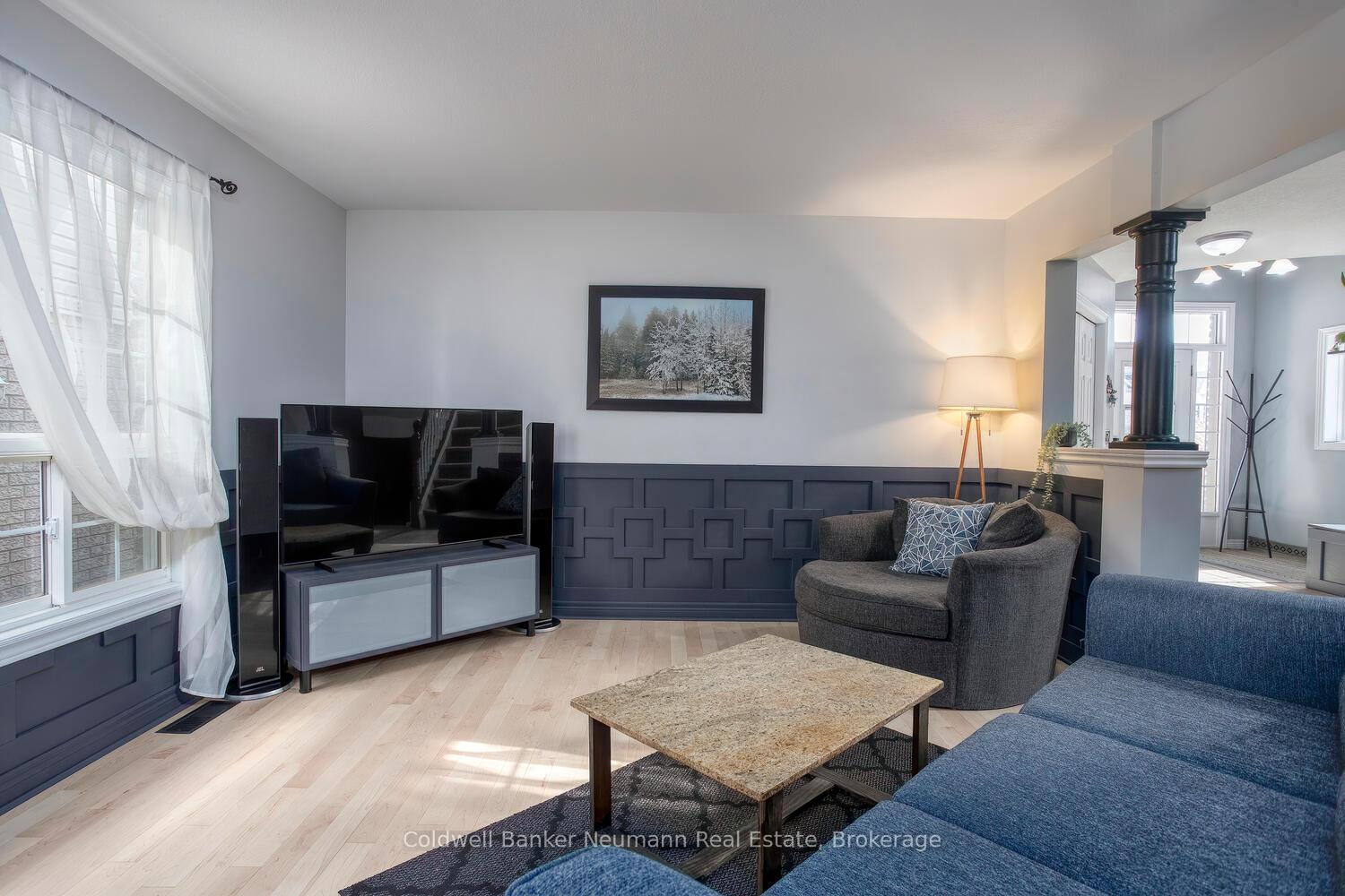 Photo 11 of 16 McGarr Drive, Guelph, Pineridge/Westminster Woods — HOMEH