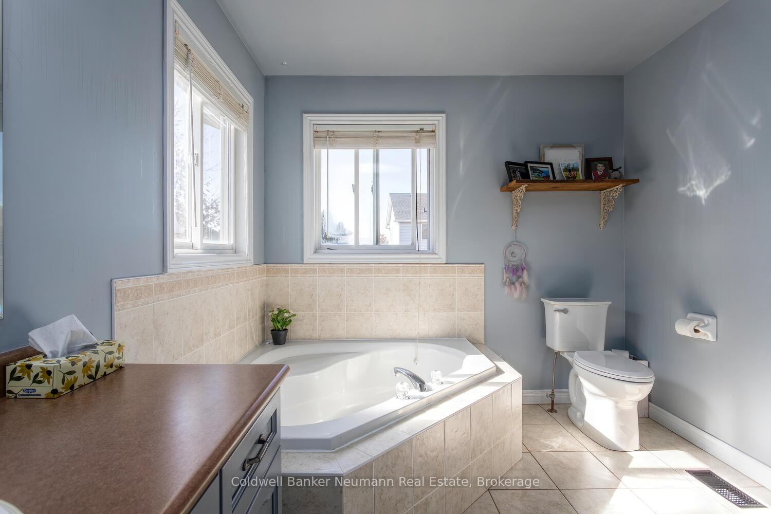 Photo 28 of 16 McGarr Drive, Guelph, Pineridge/Westminster Woods — HOMEH