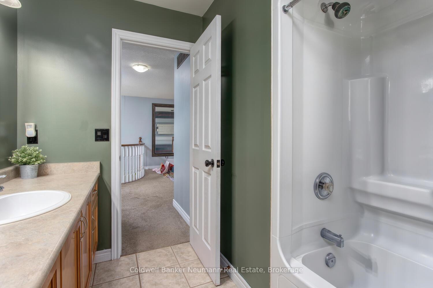 Photo 34 of 16 McGarr Drive, Guelph, Pineridge/Westminster Woods — HOMEH