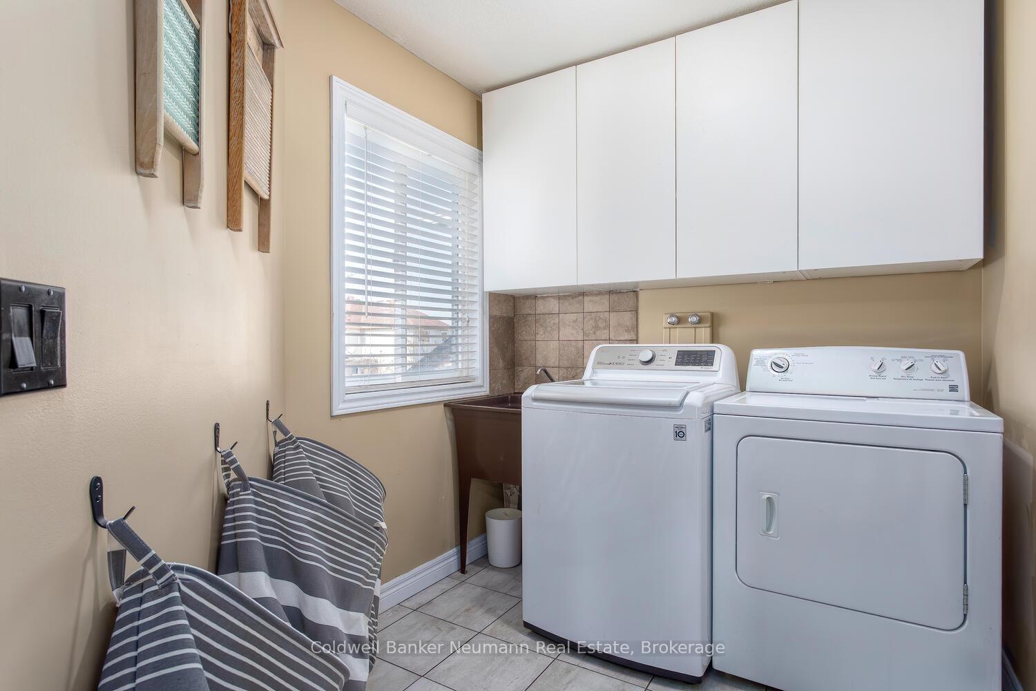 Photo 35 of 16 McGarr Drive, Guelph, Pineridge/Westminster Woods — HOMEH