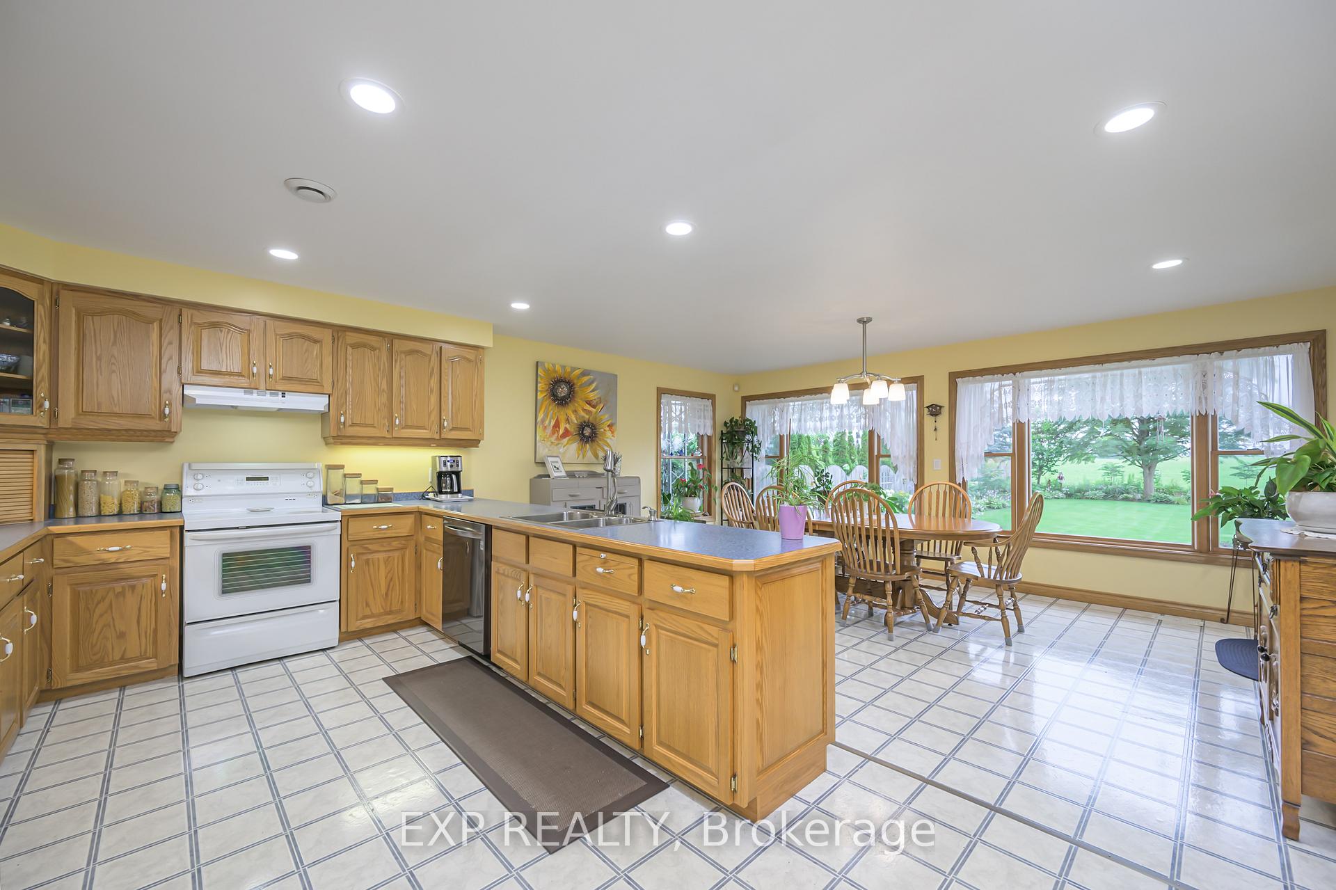 Photo 12 of 54142 Best Line Road, Bayham, Corinth — HOMEH
