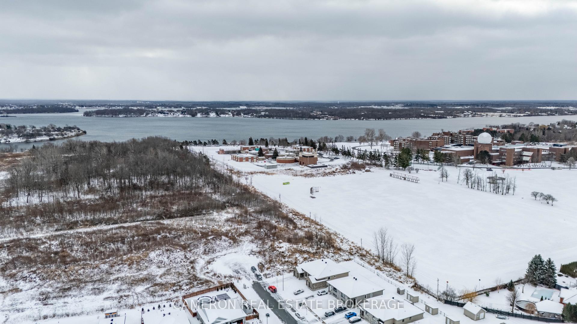 Photo 2 of 234 Glen Nora Drive, Cornwall — HOMEH