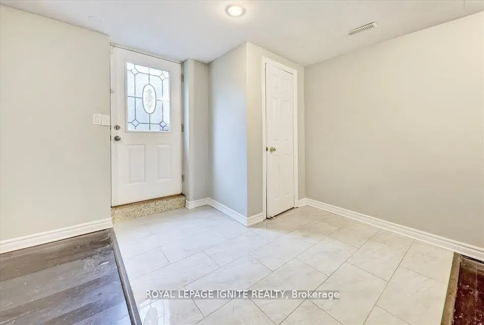 Photo 2 of Unit Bsmt, 36 Hillside Drive, Brampton, Westgate — HOMEH