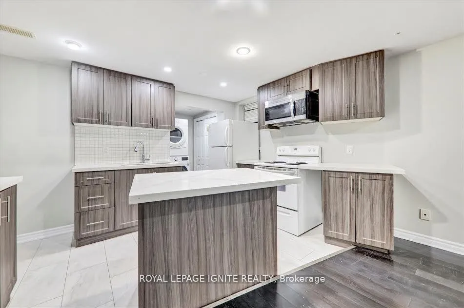 Photo 5 of Unit Bsmt, 36 Hillside Drive, Brampton, Westgate — HOMEH