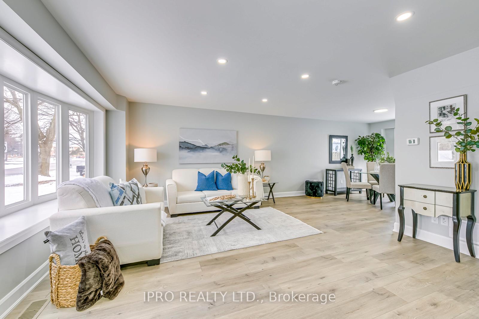 Photo 3 of 433 Preston Parkway, Cambridge — HOMEH