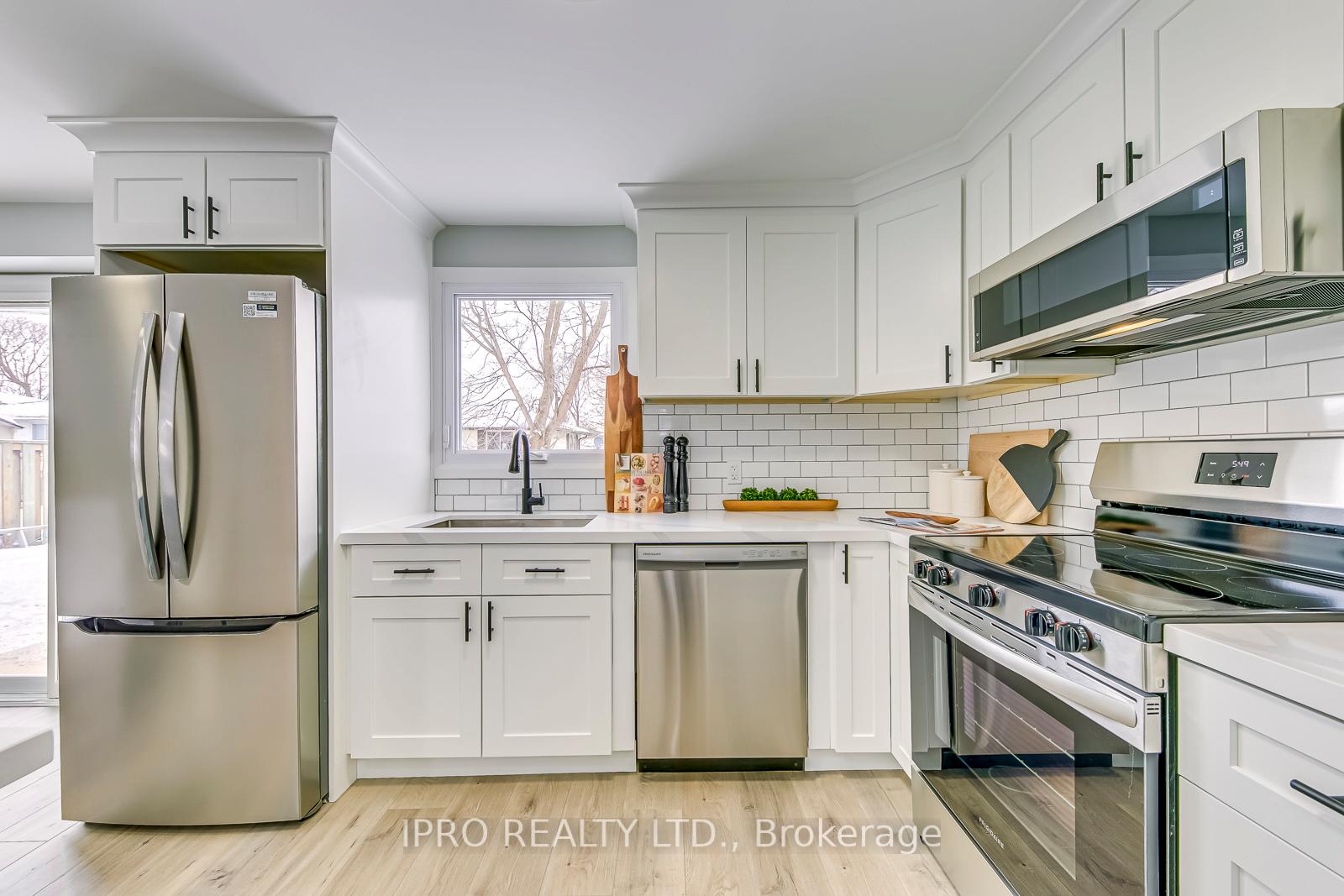 Photo 11 of 433 Preston Parkway, Cambridge — HOMEH