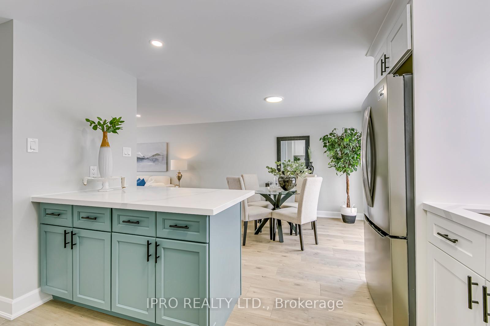 Photo 12 of 433 Preston Parkway, Cambridge — HOMEH