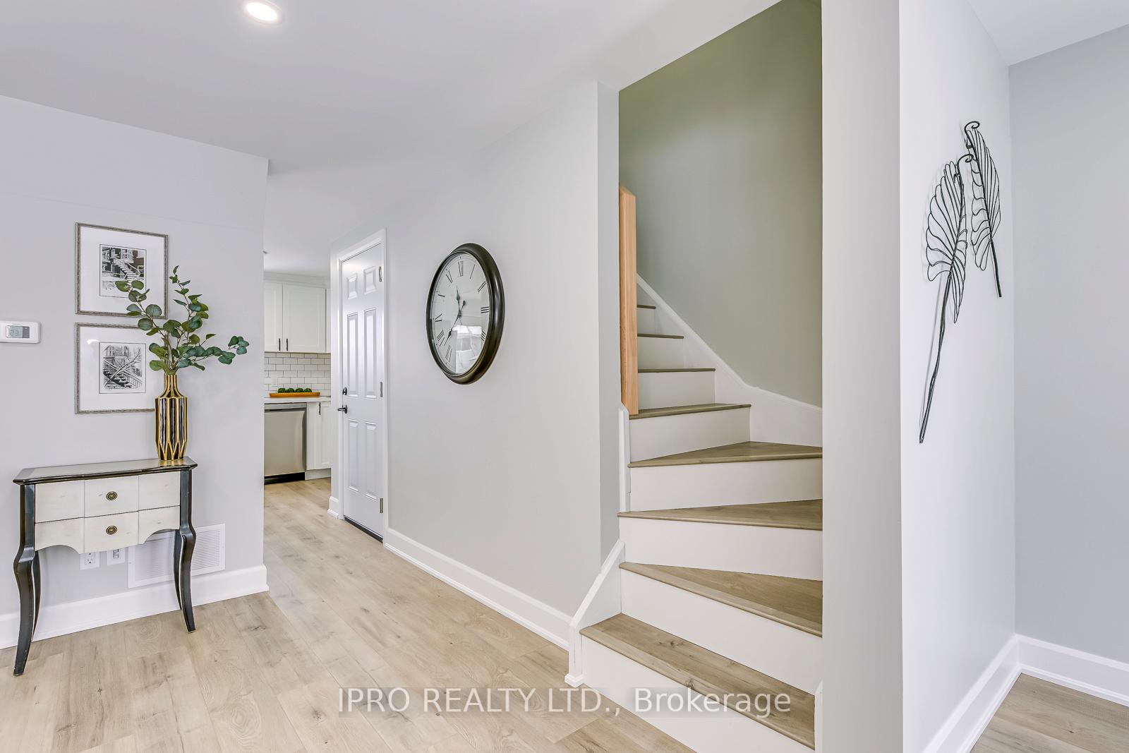 Photo 13 of 433 Preston Parkway, Cambridge — HOMEH
