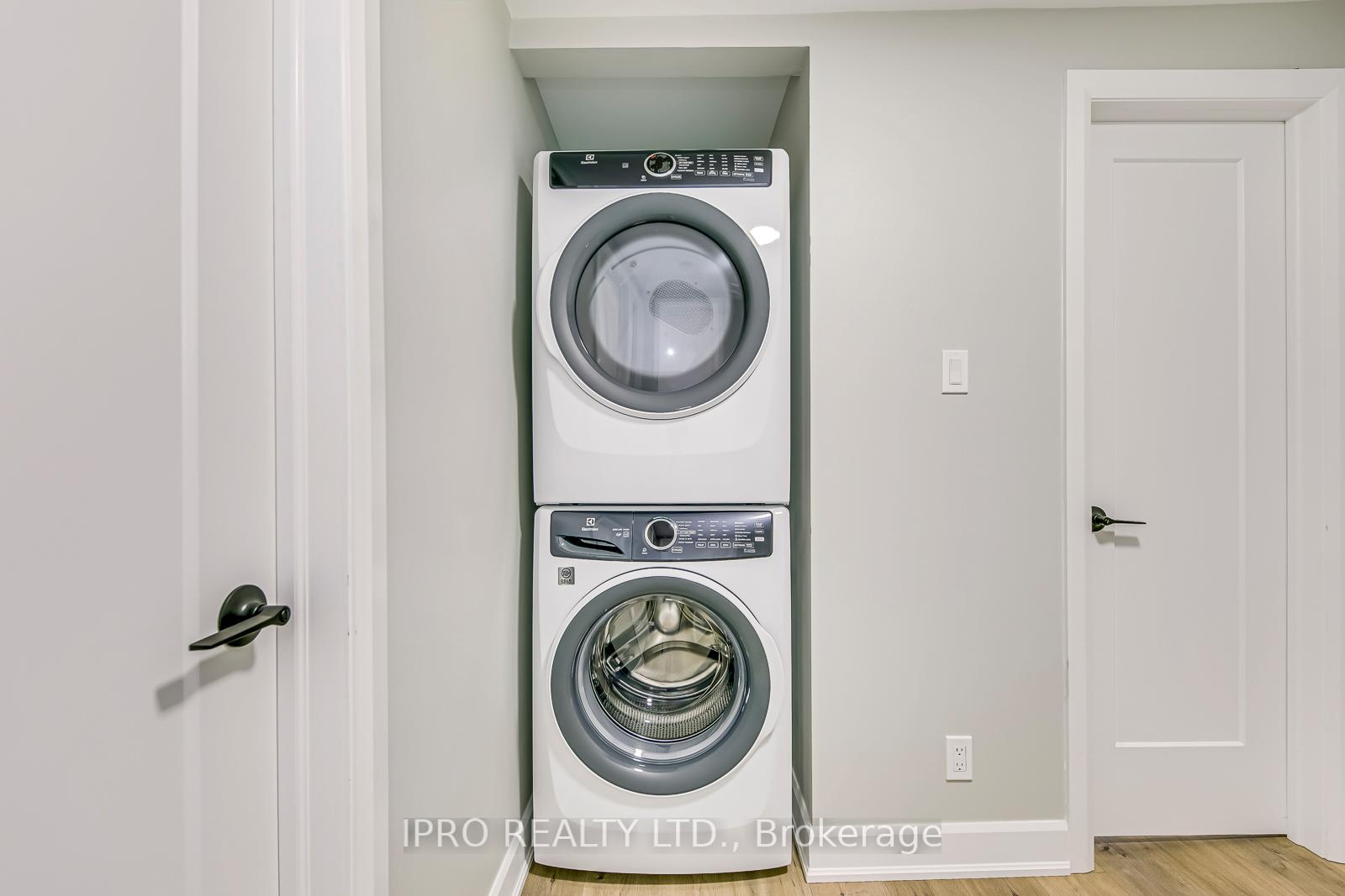 Photo 20 of 433 Preston Parkway, Cambridge — HOMEH