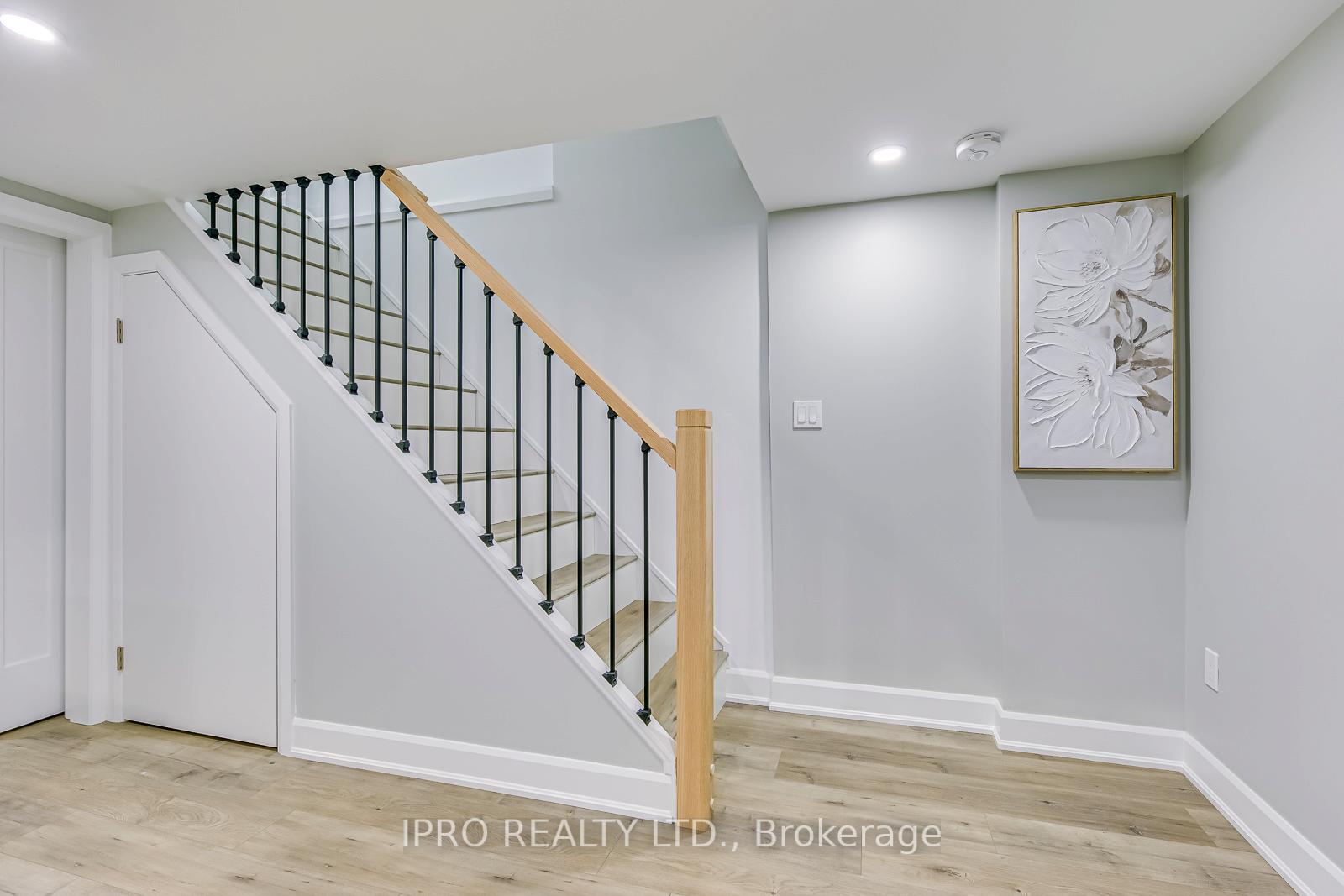 Photo 21 of 433 Preston Parkway, Cambridge — HOMEH