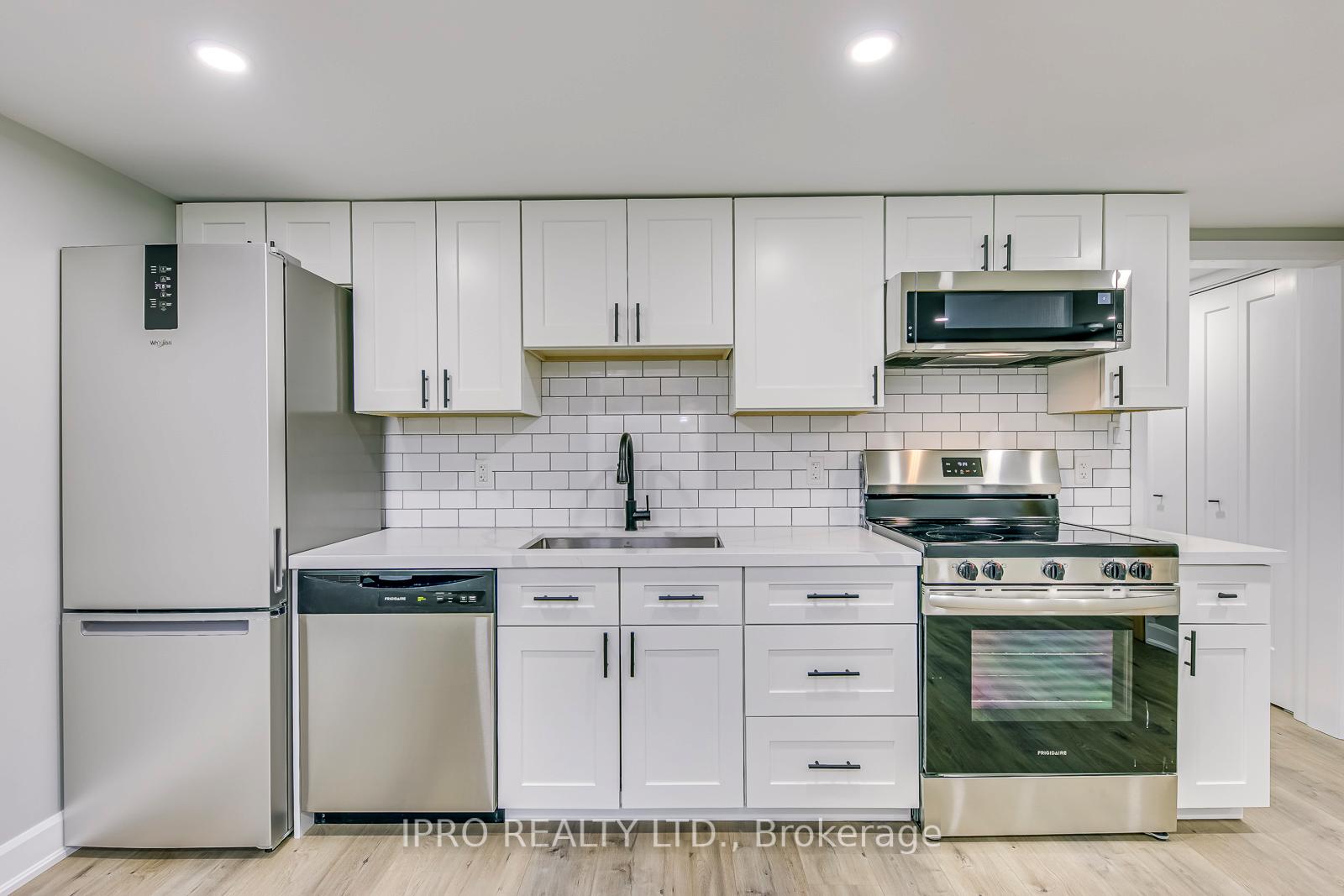 Photo 24 of 433 Preston Parkway, Cambridge — HOMEH