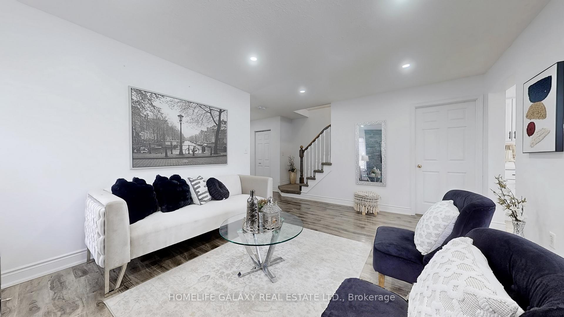 Photo 6 of 48 Wood Grove Crescent, Cambridge — HOMEH