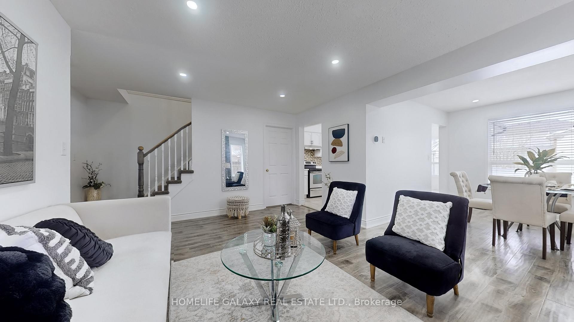 Photo 7 of 48 Wood Grove Crescent, Cambridge — HOMEH