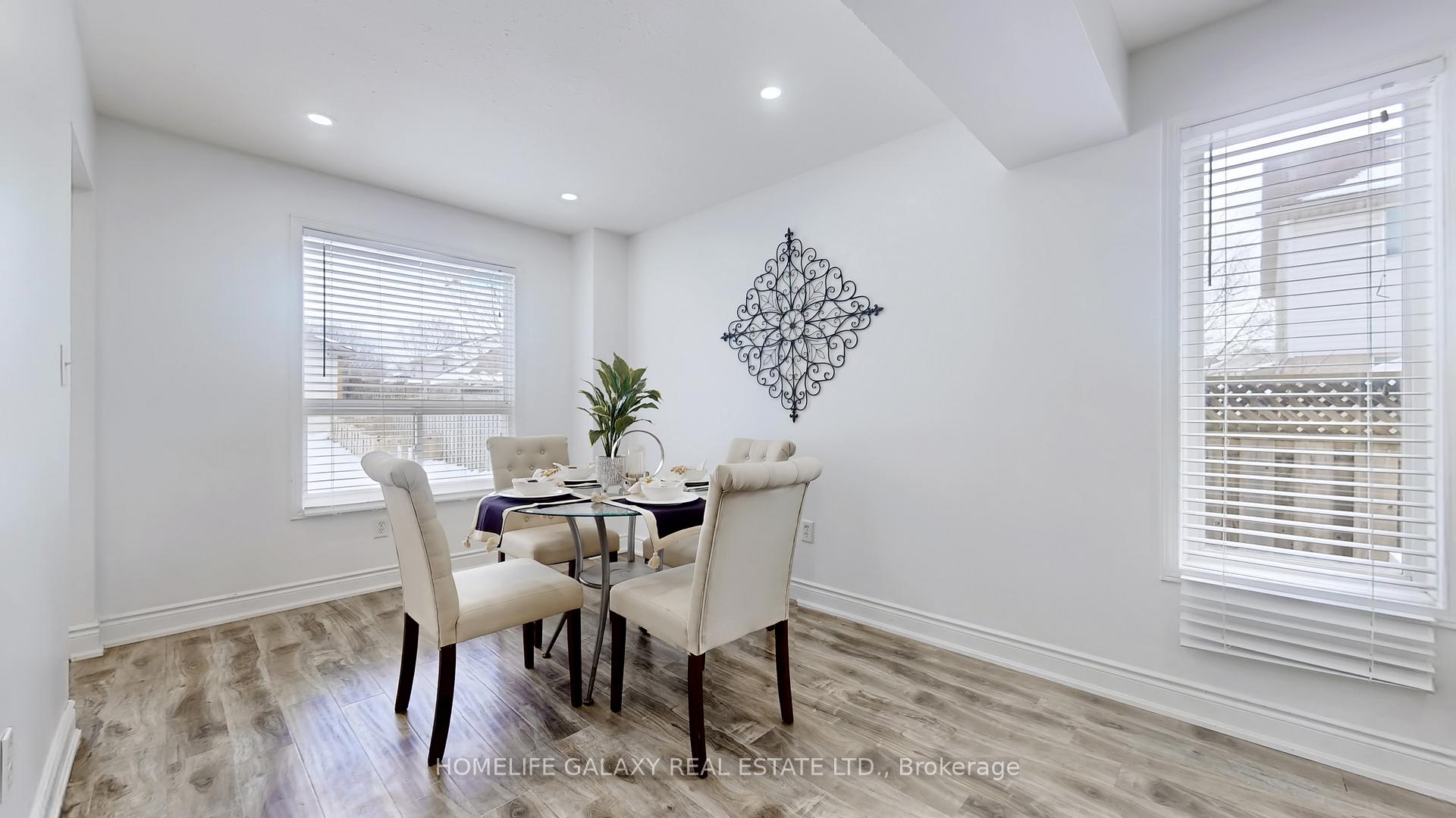 Photo 8 of 48 Wood Grove Crescent, Cambridge — HOMEH