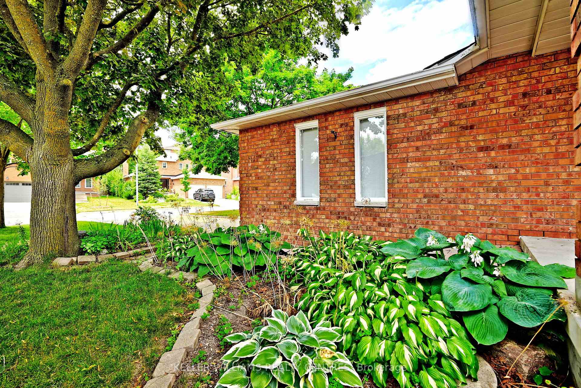 Photo 4 of 16 Lanewood Drive, Aurora, Hills of St Andrew — HOMEH