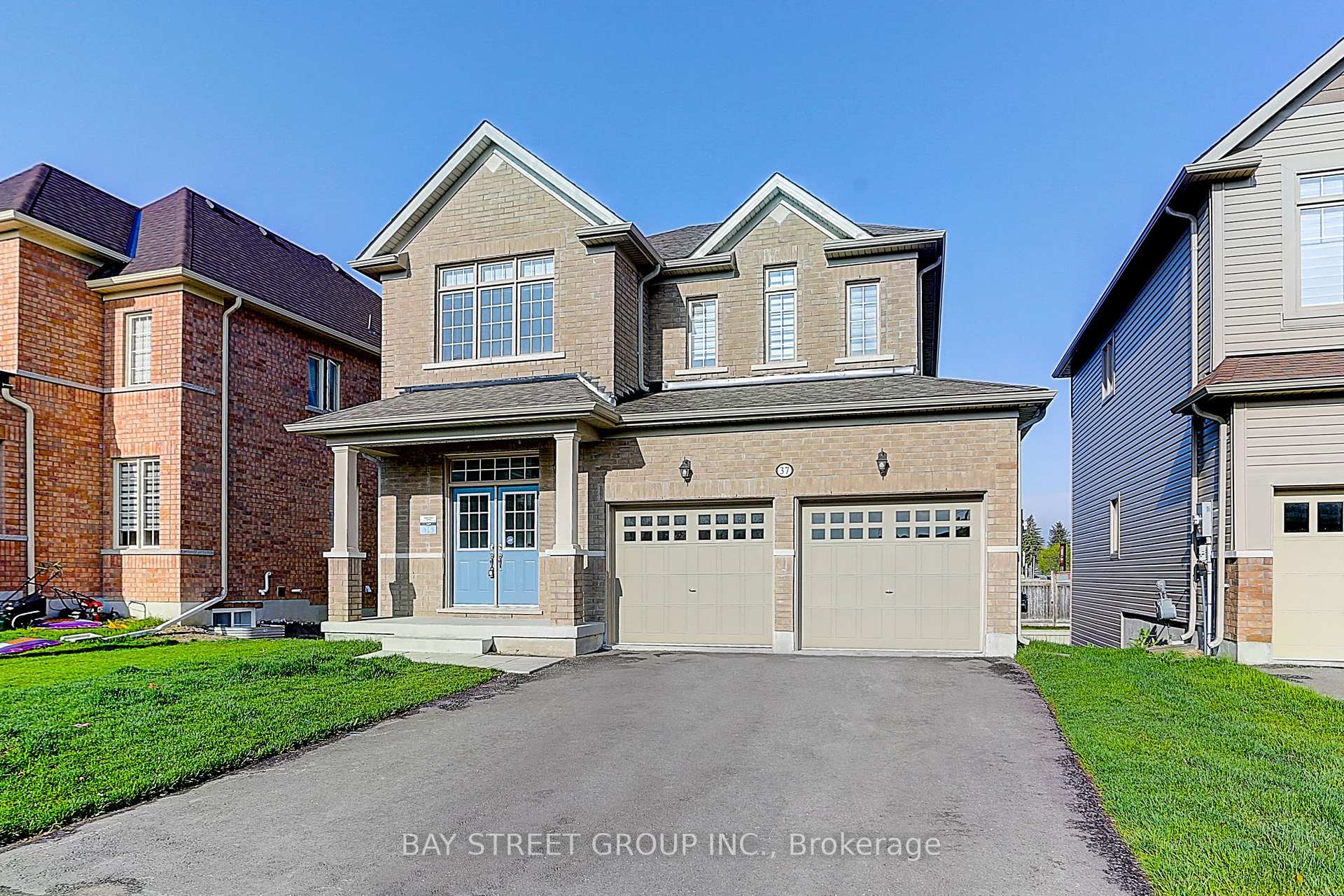 Photo 1 of 37 Bill Guy Drive, Georgina, Keswick South — HOMEH