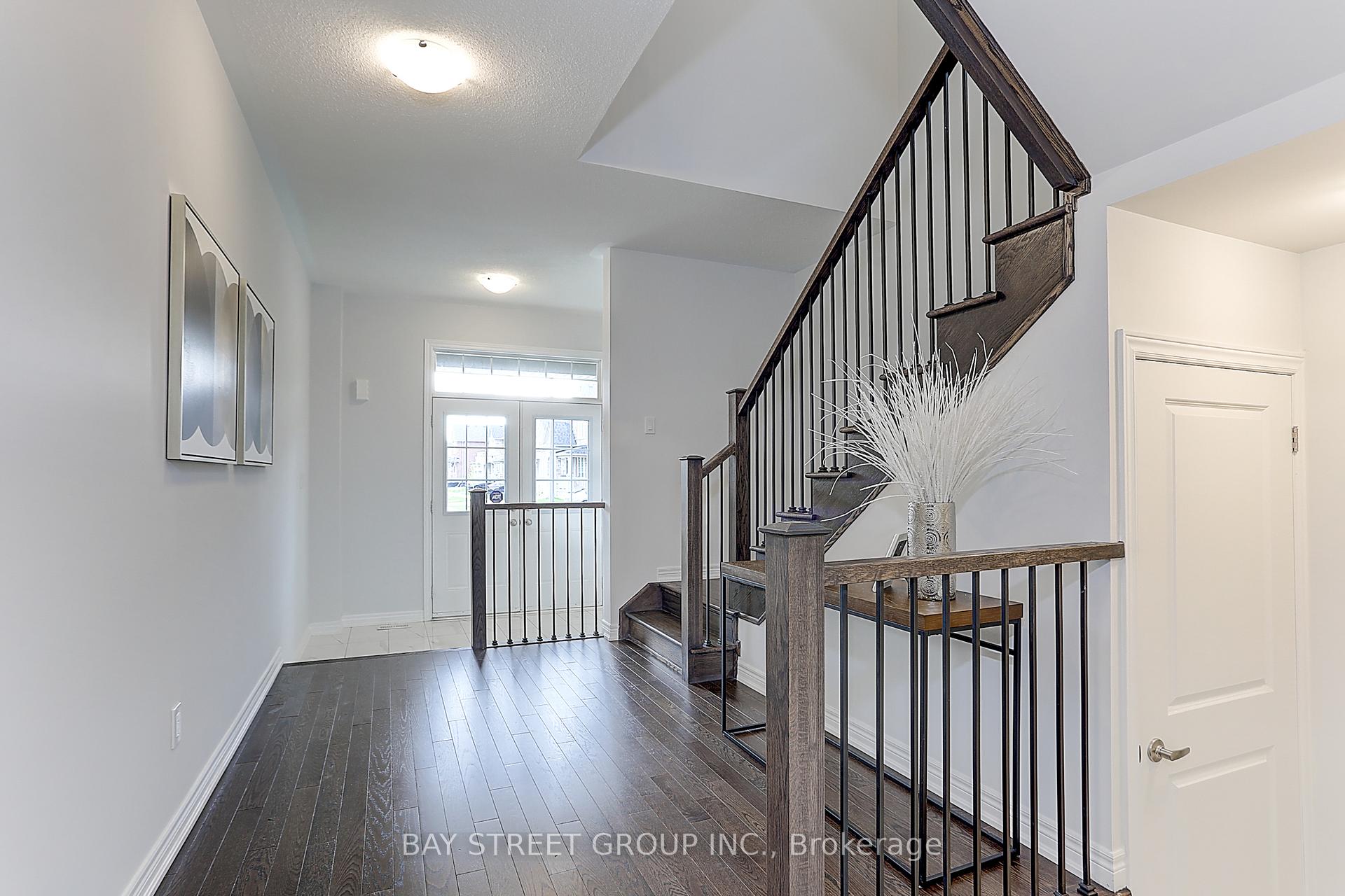 Photo 6 of 37 Bill Guy Drive, Georgina, Keswick South — HOMEH