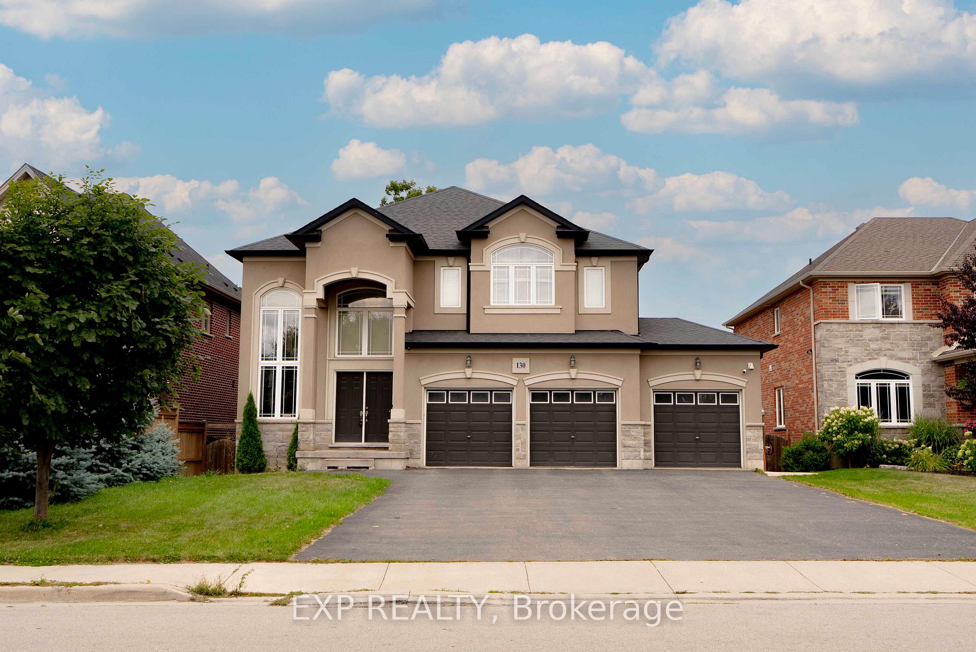 Photo 3 of 130 Kingsview Drive, Hamilton, Albion Falls — HOMEH