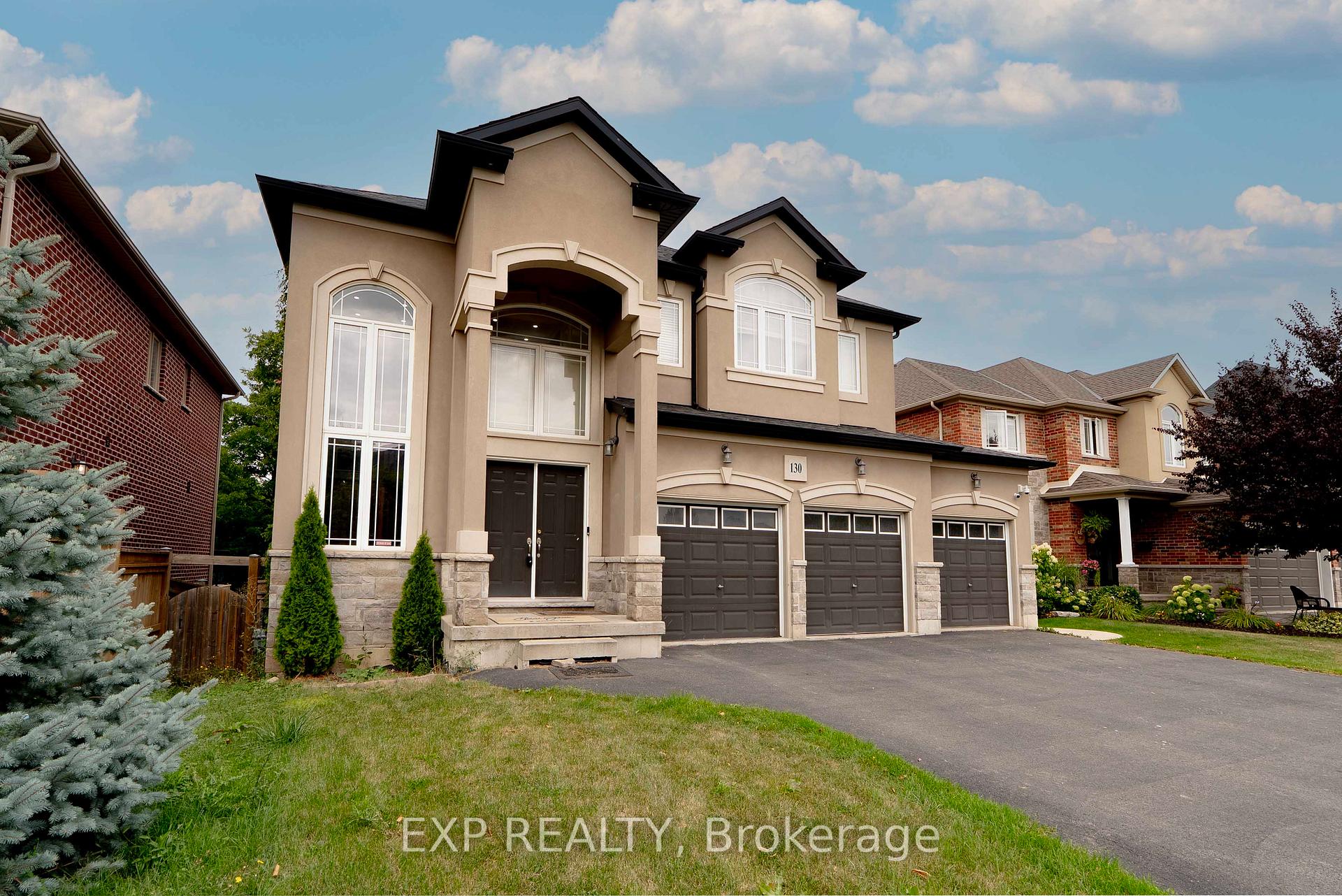 Photo 5 of 130 Kingsview Drive, Hamilton, Albion Falls — HOMEH