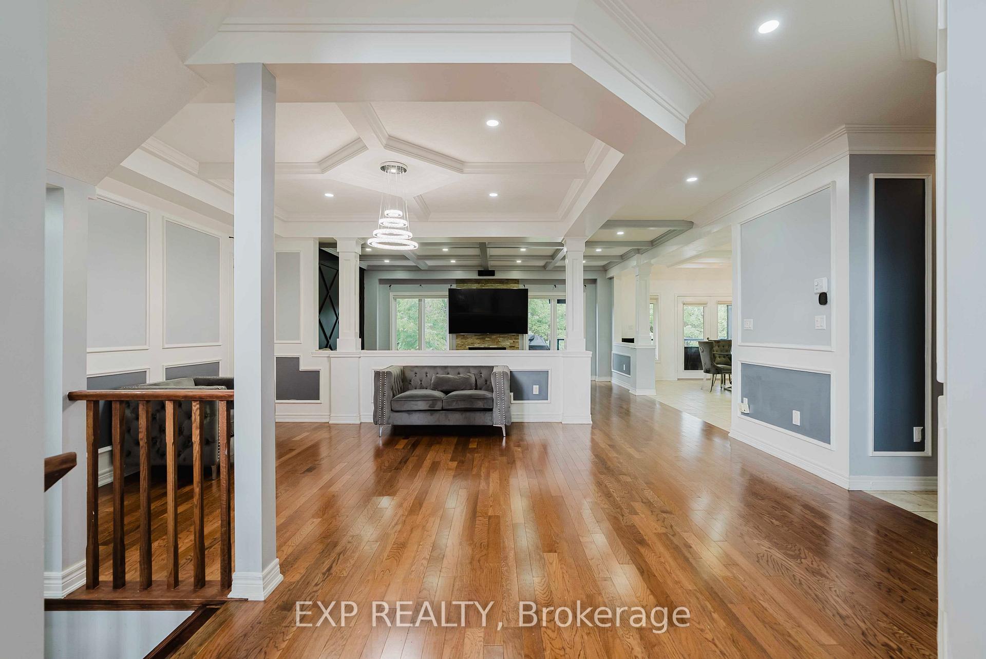 Photo 7 of 130 Kingsview Drive, Hamilton, Albion Falls — HOMEH