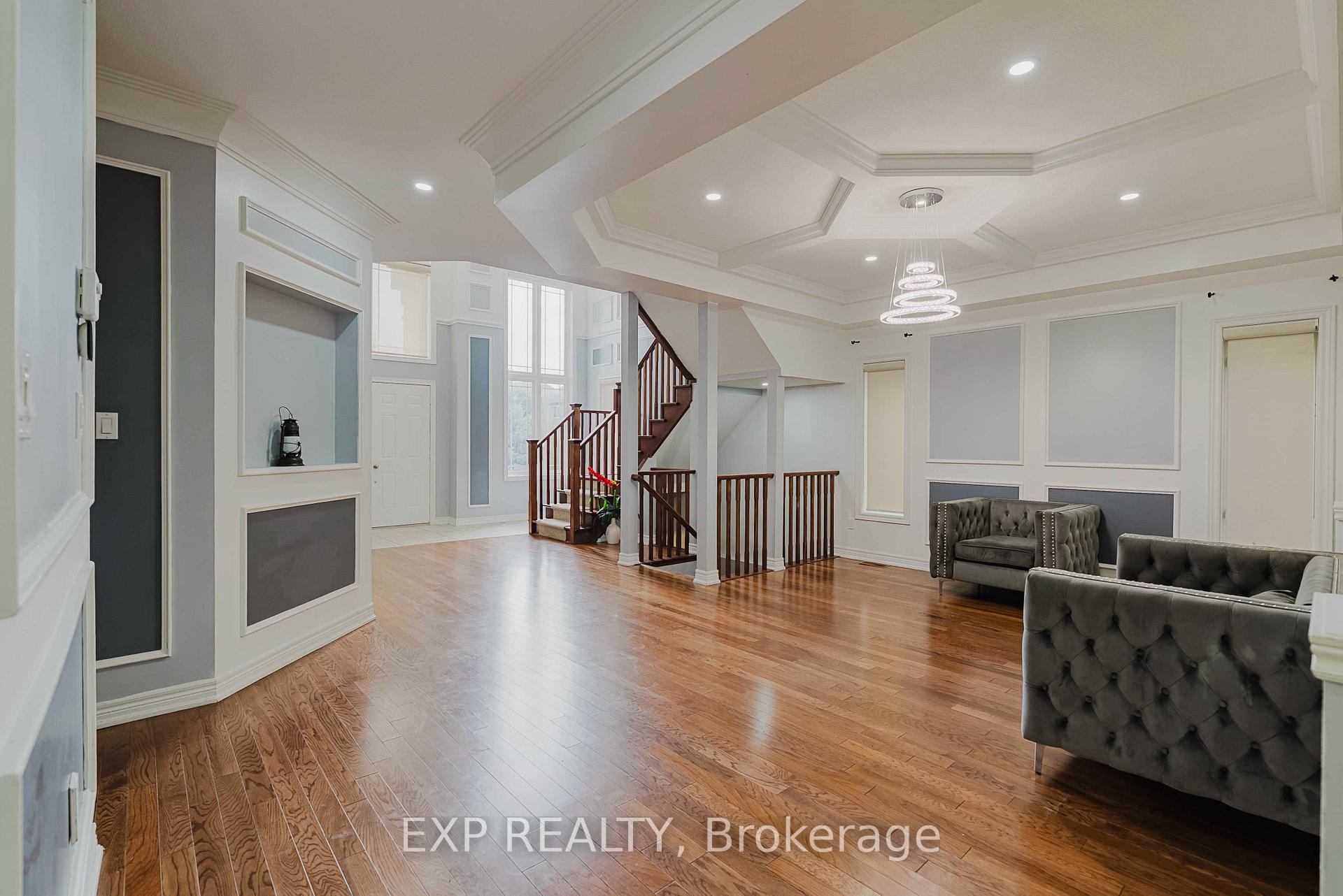 Photo 9 of 130 Kingsview Drive, Hamilton, Albion Falls — HOMEH