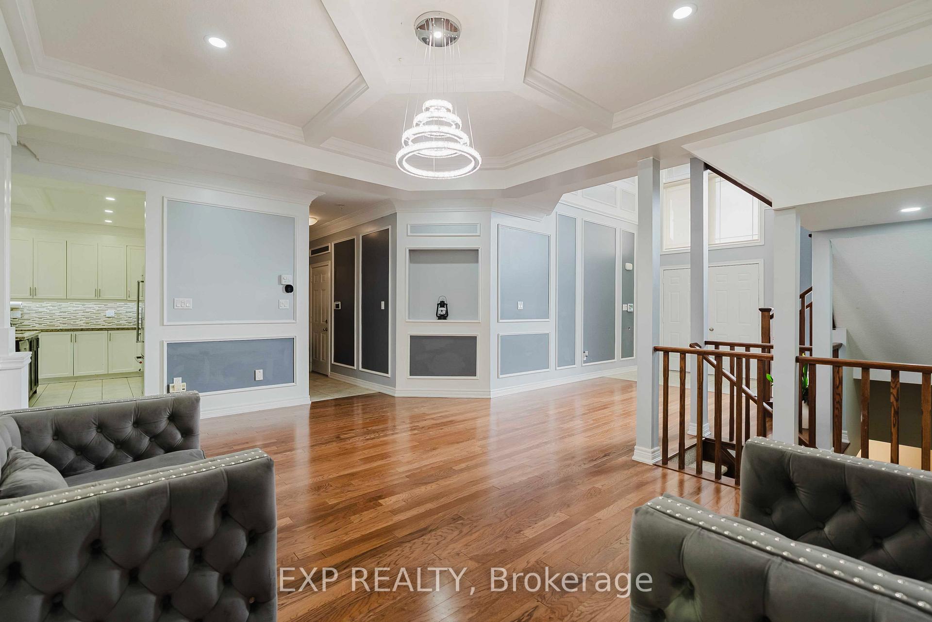 Photo 10 of 130 Kingsview Drive, Hamilton, Albion Falls — HOMEH