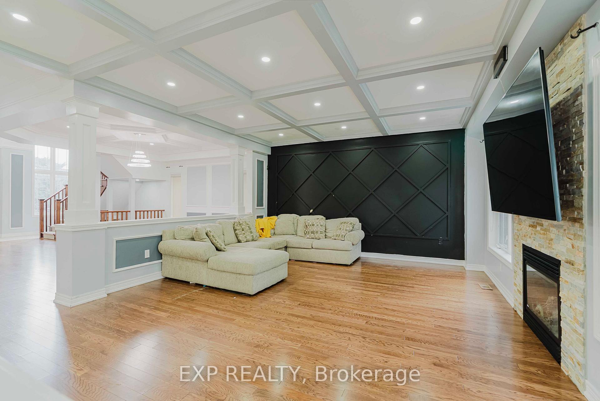 Photo 12 of 130 Kingsview Drive, Hamilton, Albion Falls — HOMEH