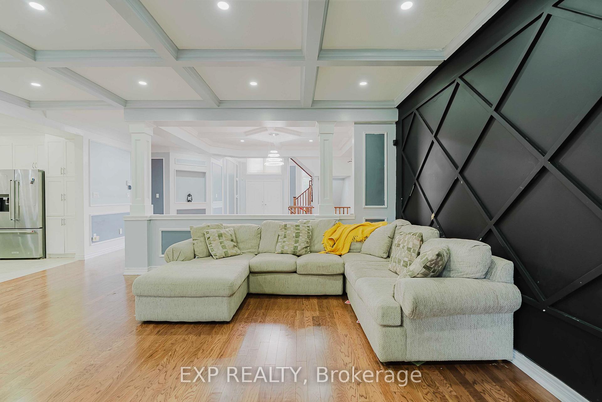 Photo 13 of 130 Kingsview Drive, Hamilton, Albion Falls — HOMEH