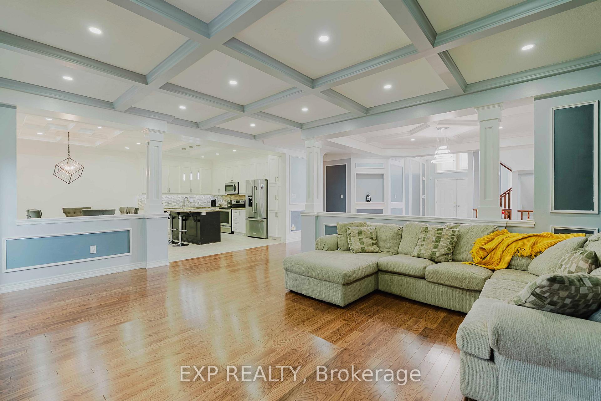 Photo 14 of 130 Kingsview Drive, Hamilton, Albion Falls — HOMEH
