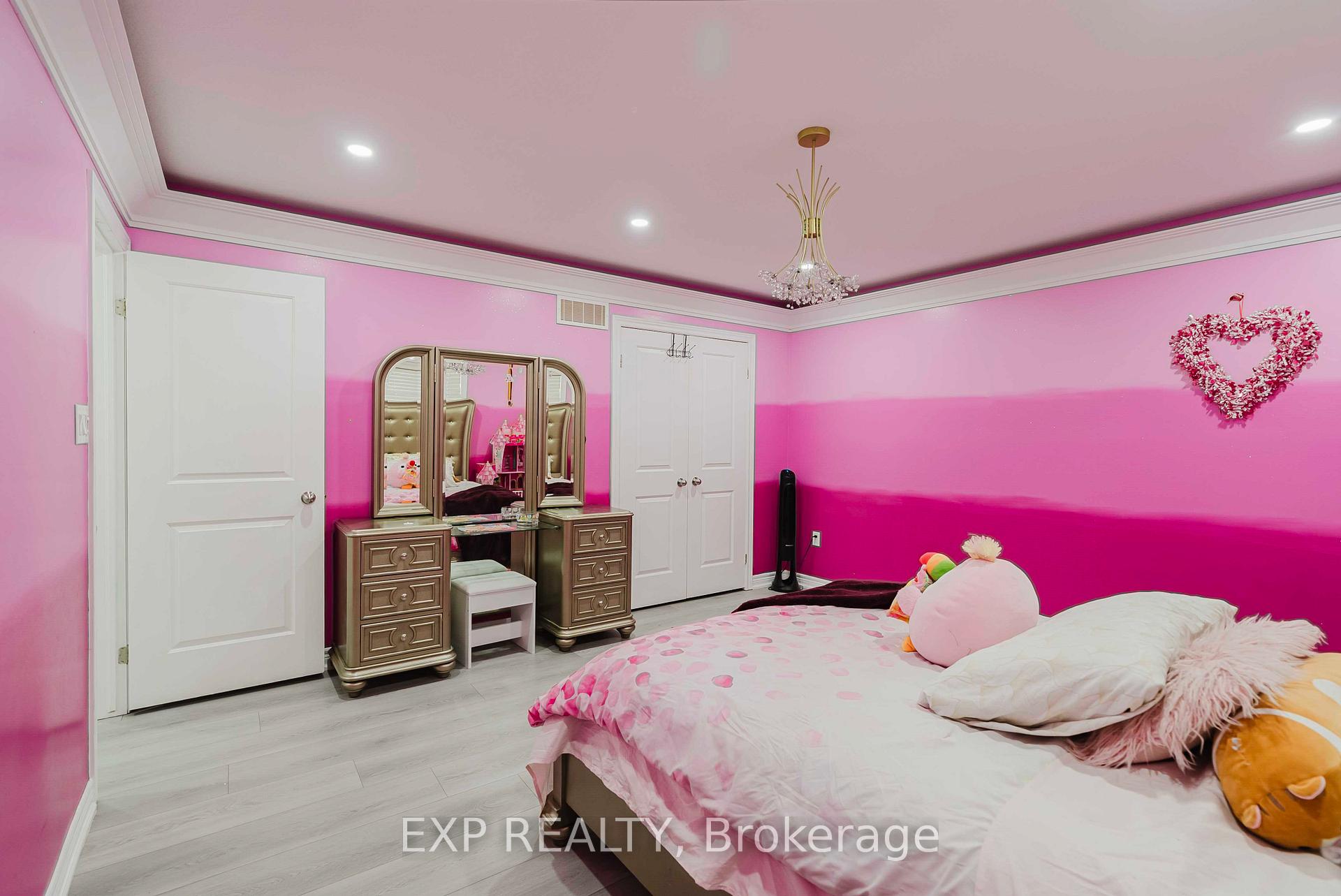 Photo 35 of 130 Kingsview Drive, Hamilton, Albion Falls — HOMEH