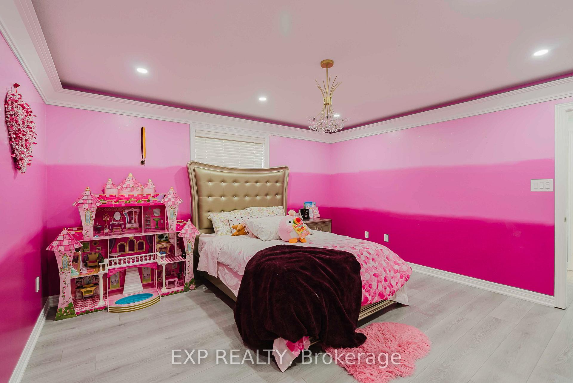 Photo 36 of 130 Kingsview Drive, Hamilton, Albion Falls — HOMEH