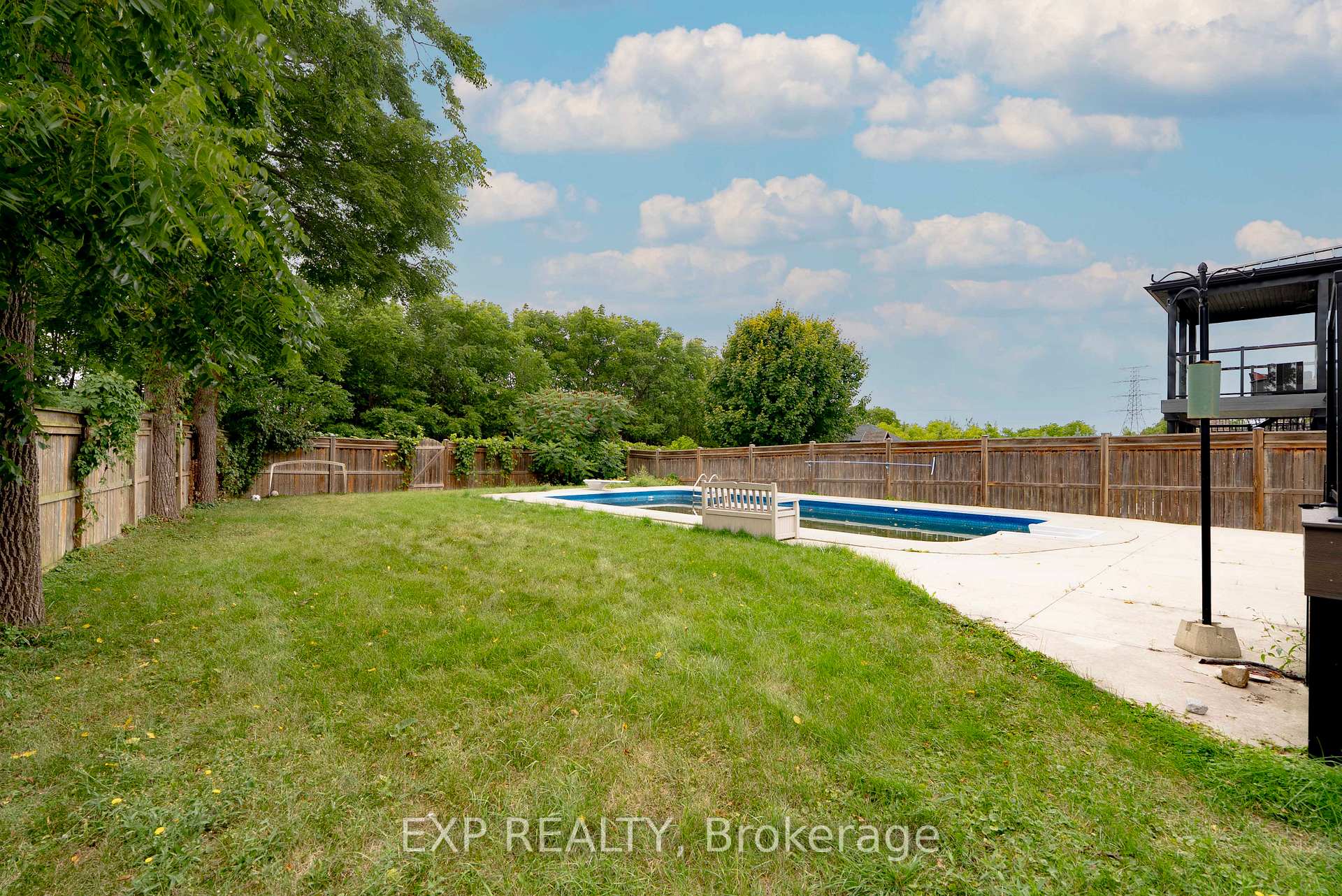 Photo 47 of 130 Kingsview Drive, Hamilton, Albion Falls — HOMEH