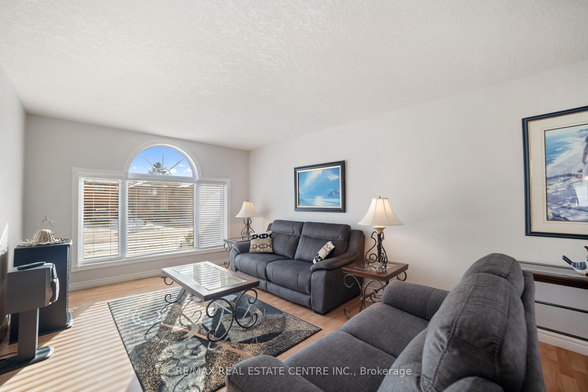 Photo 13 of 96 Bluerock Crescent, Cambridge — HOMEH