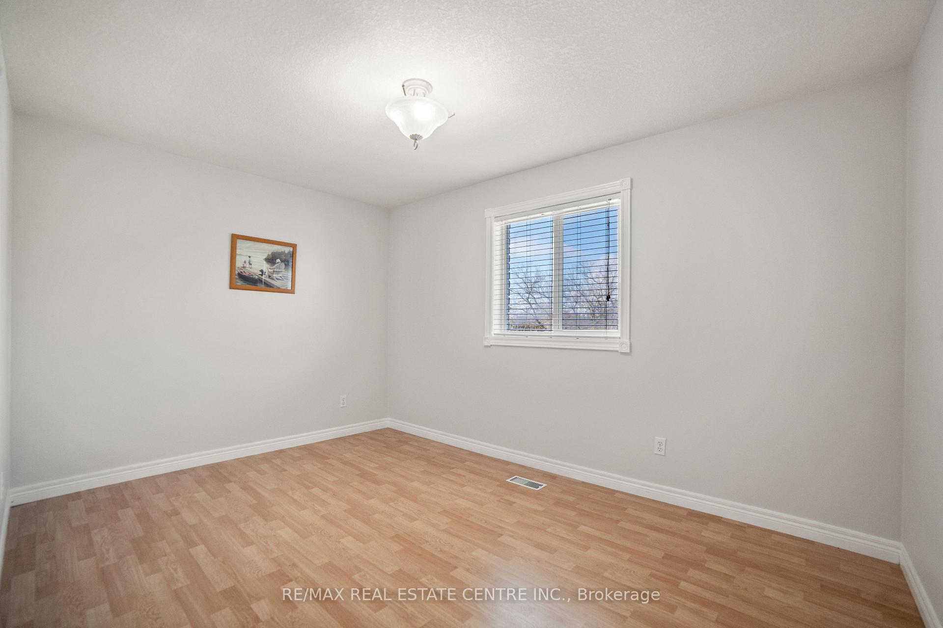 Photo 18 of 96 Bluerock Crescent, Cambridge — HOMEH