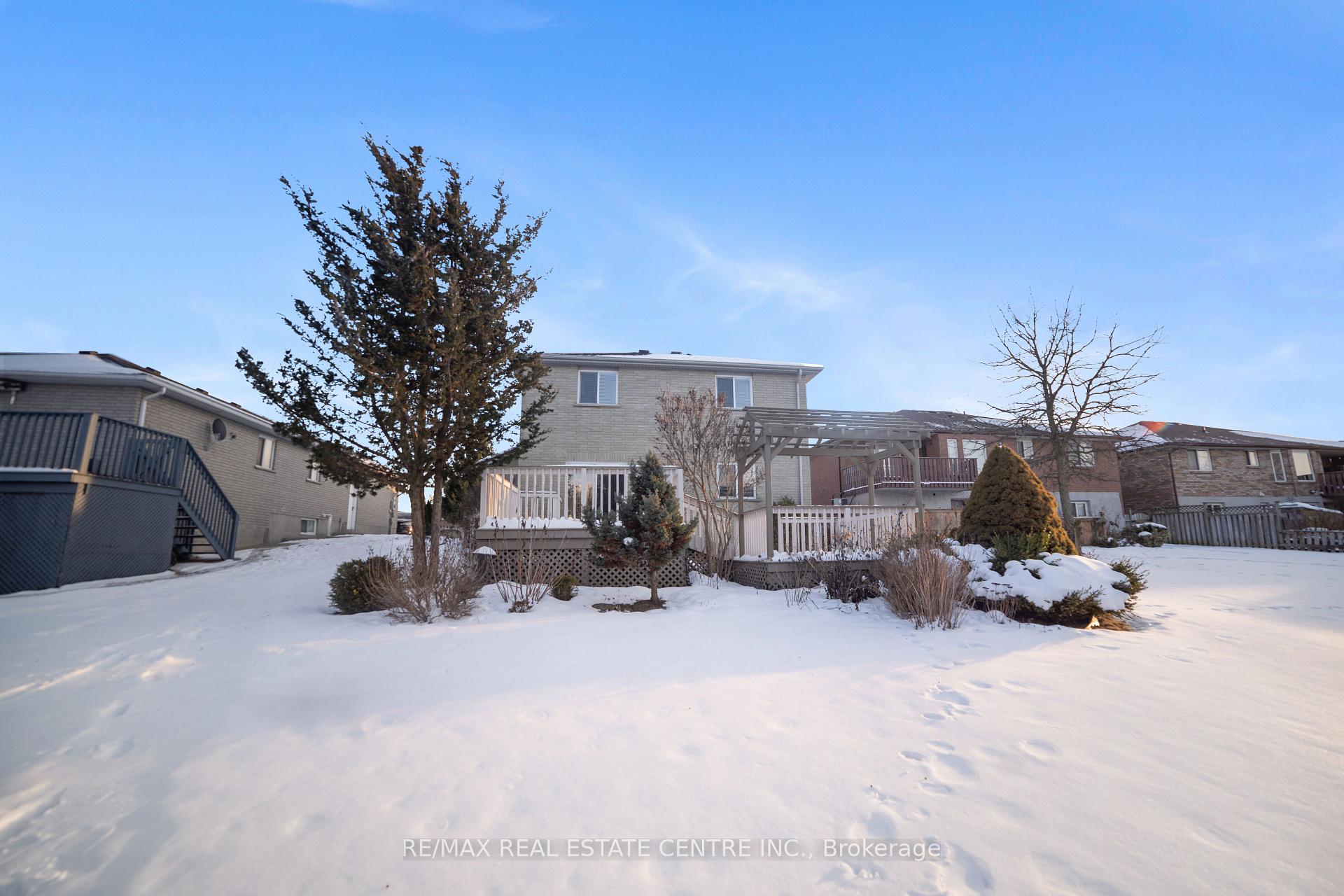 Photo 33 of 96 Bluerock Crescent, Cambridge — HOMEH