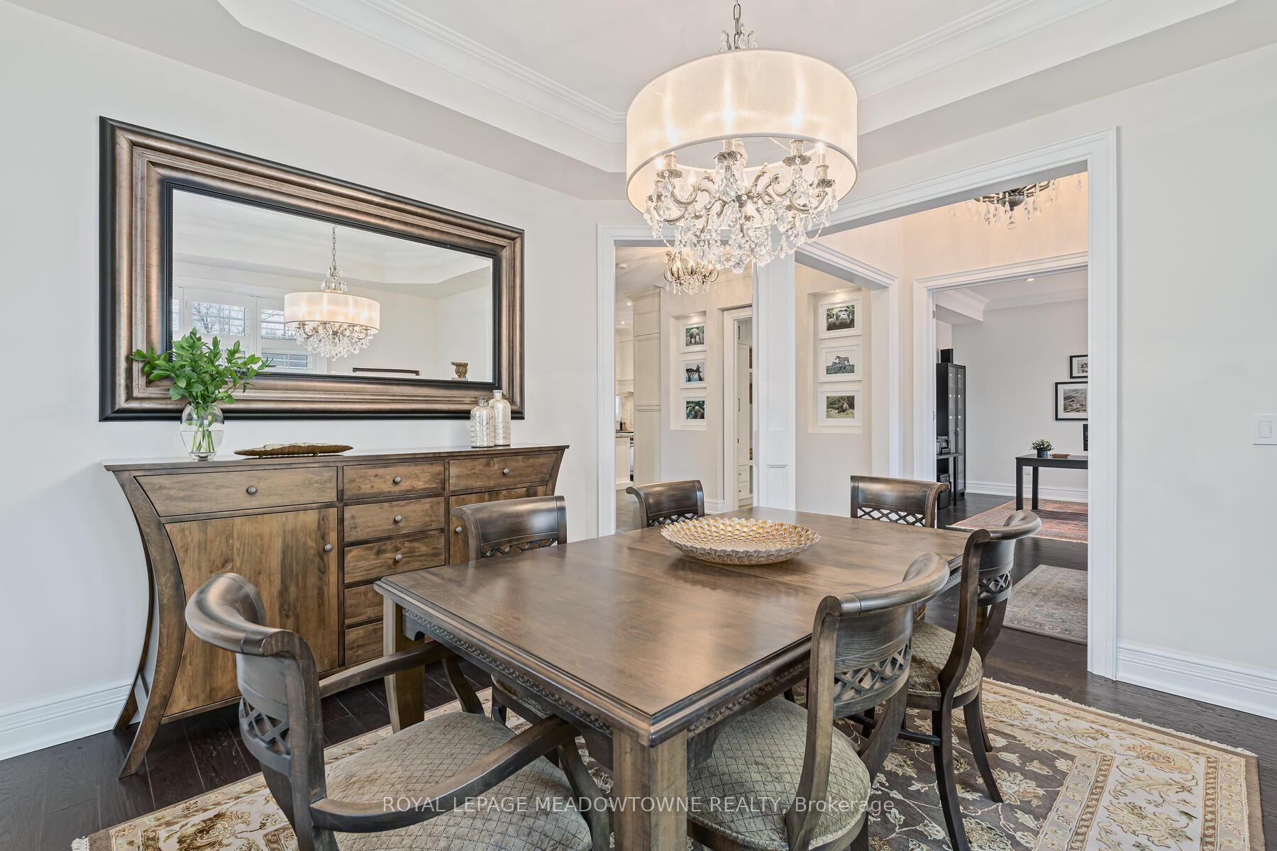 Photo 5 of 47 Barraclough Boulevard, Halton Hills, Glen Williams — HOMEH