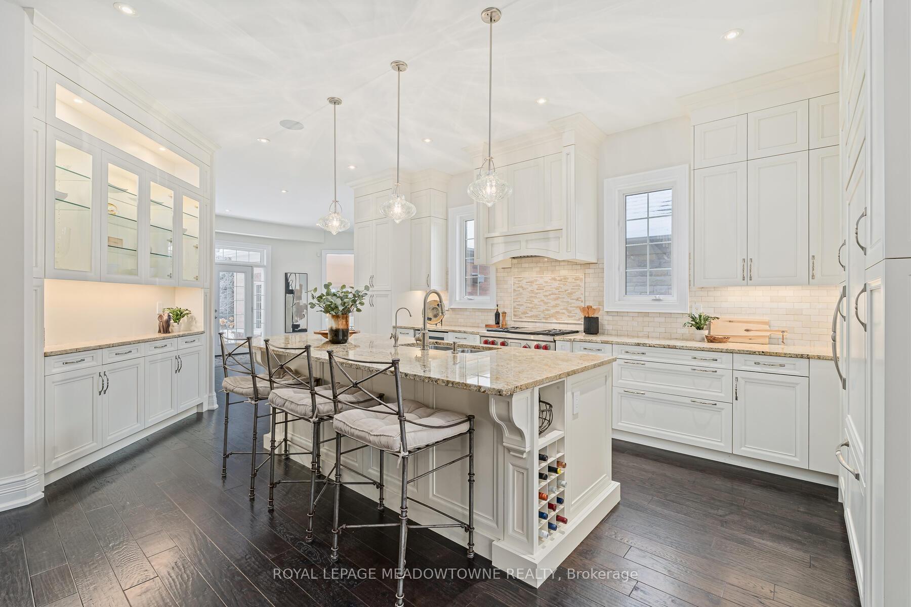 Photo 7 of 47 Barraclough Boulevard, Halton Hills, Glen Williams — HOMEH
