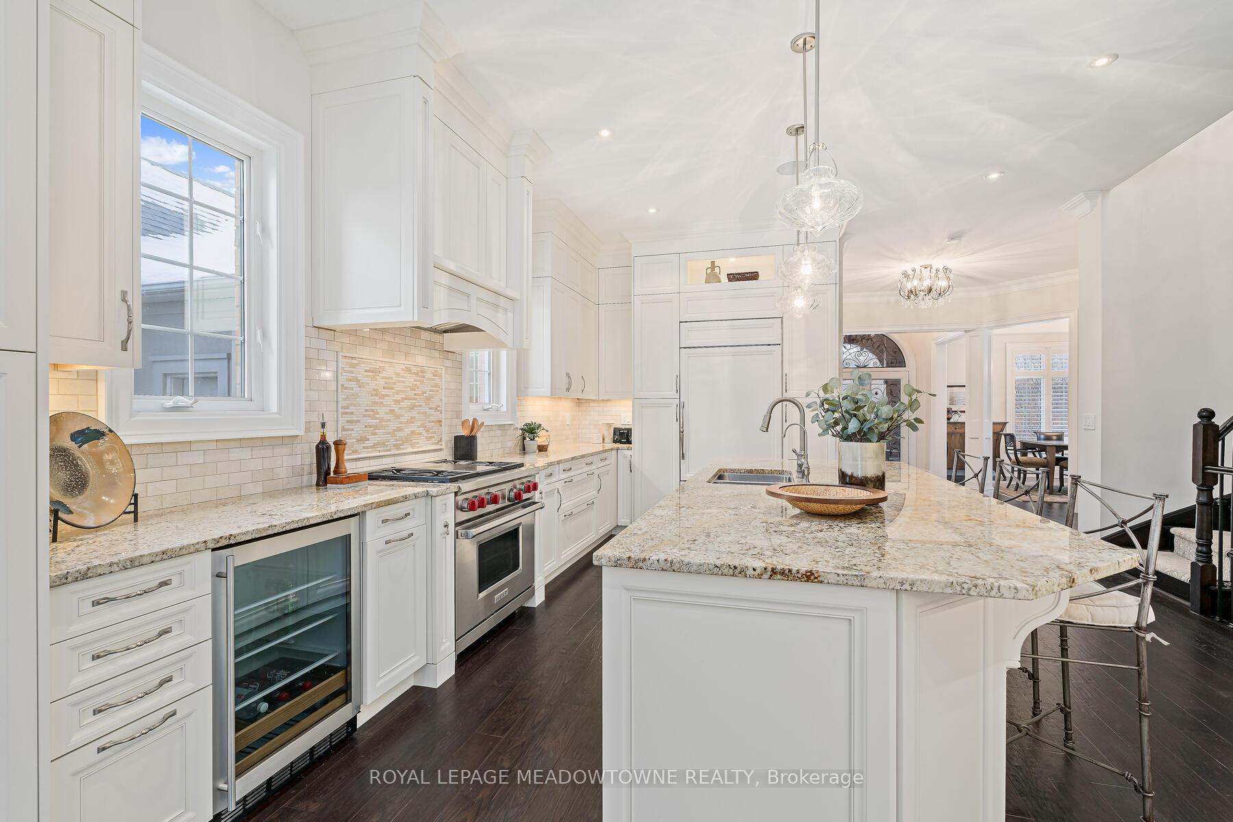 Photo 9 of 47 Barraclough Boulevard, Halton Hills, Glen Williams — HOMEH