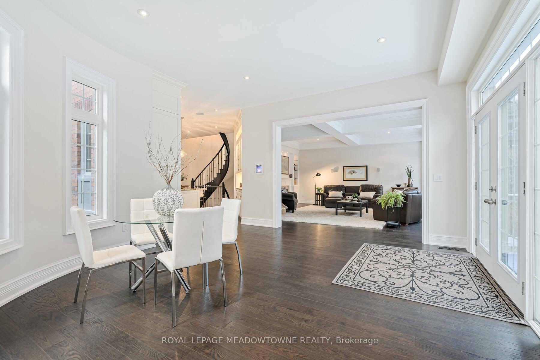 Photo 12 of 47 Barraclough Boulevard, Halton Hills, Glen Williams — HOMEH