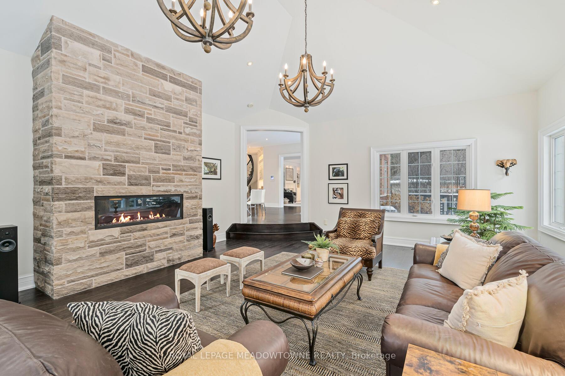 Photo 16 of 47 Barraclough Boulevard, Halton Hills, Glen Williams — HOMEH
