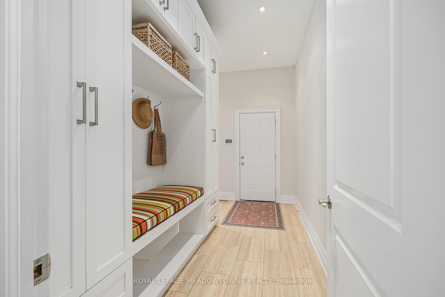 Photo 17 of 47 Barraclough Boulevard, Halton Hills, Glen Williams — HOMEH