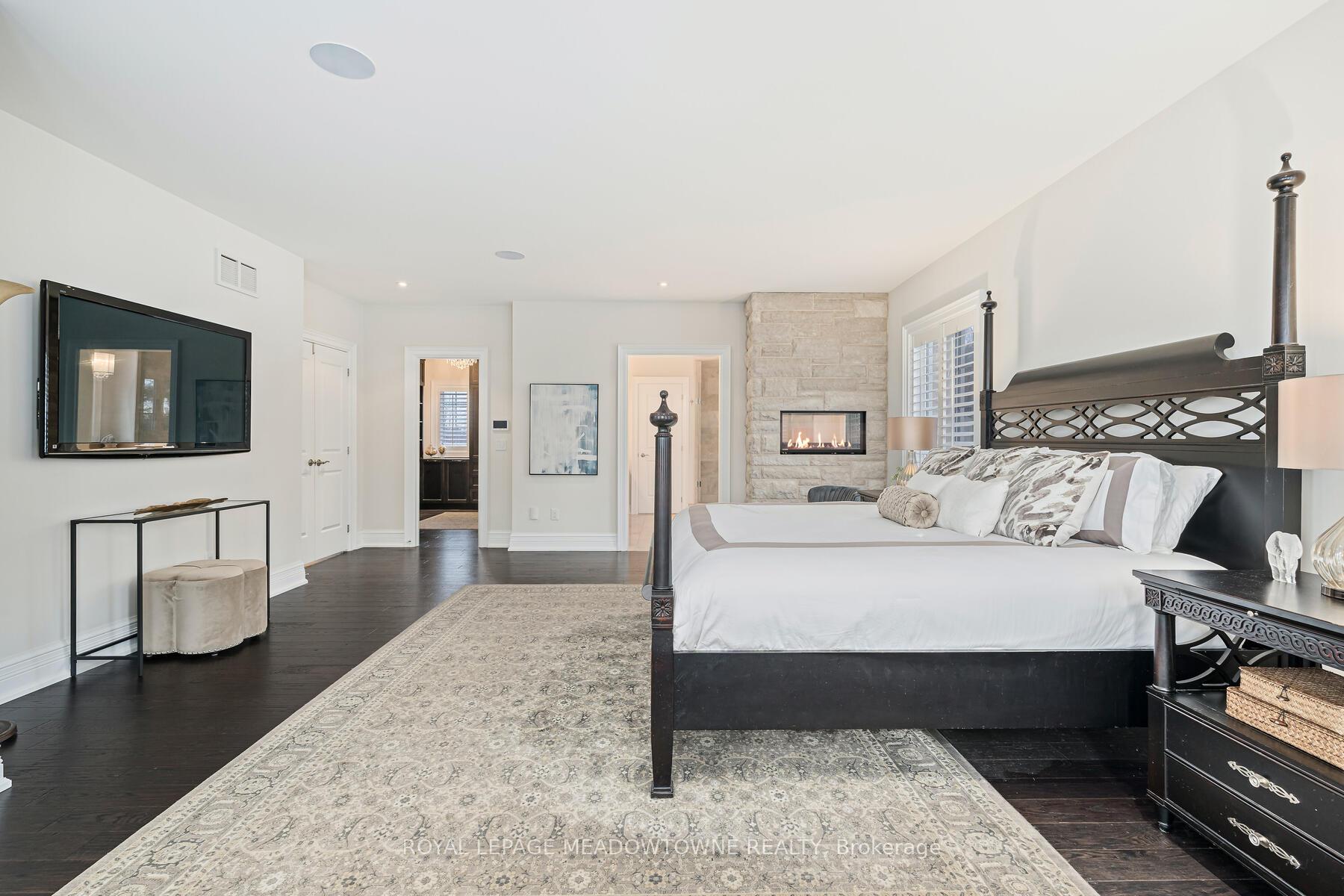 Photo 19 of 47 Barraclough Boulevard, Halton Hills, Glen Williams — HOMEH