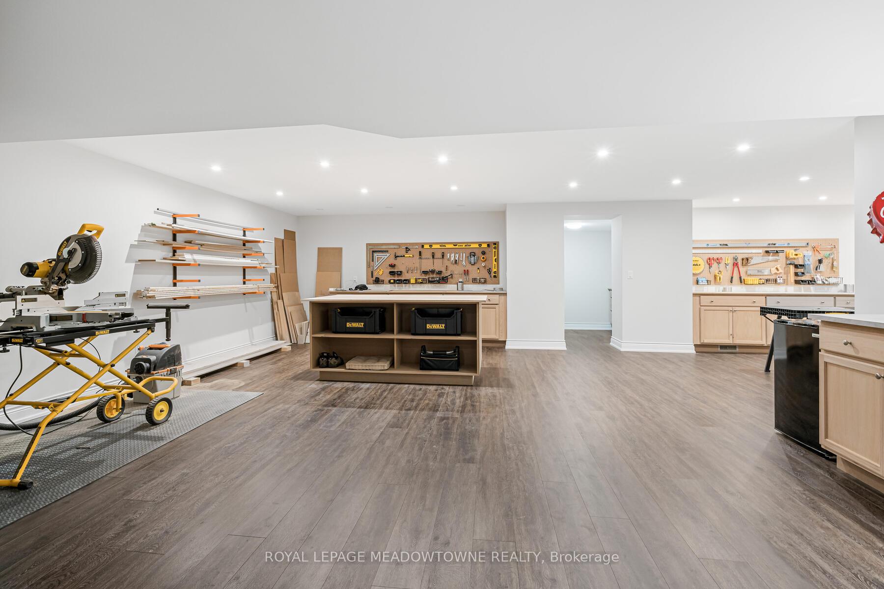 Photo 29 of 47 Barraclough Boulevard, Halton Hills, Glen Williams — HOMEH