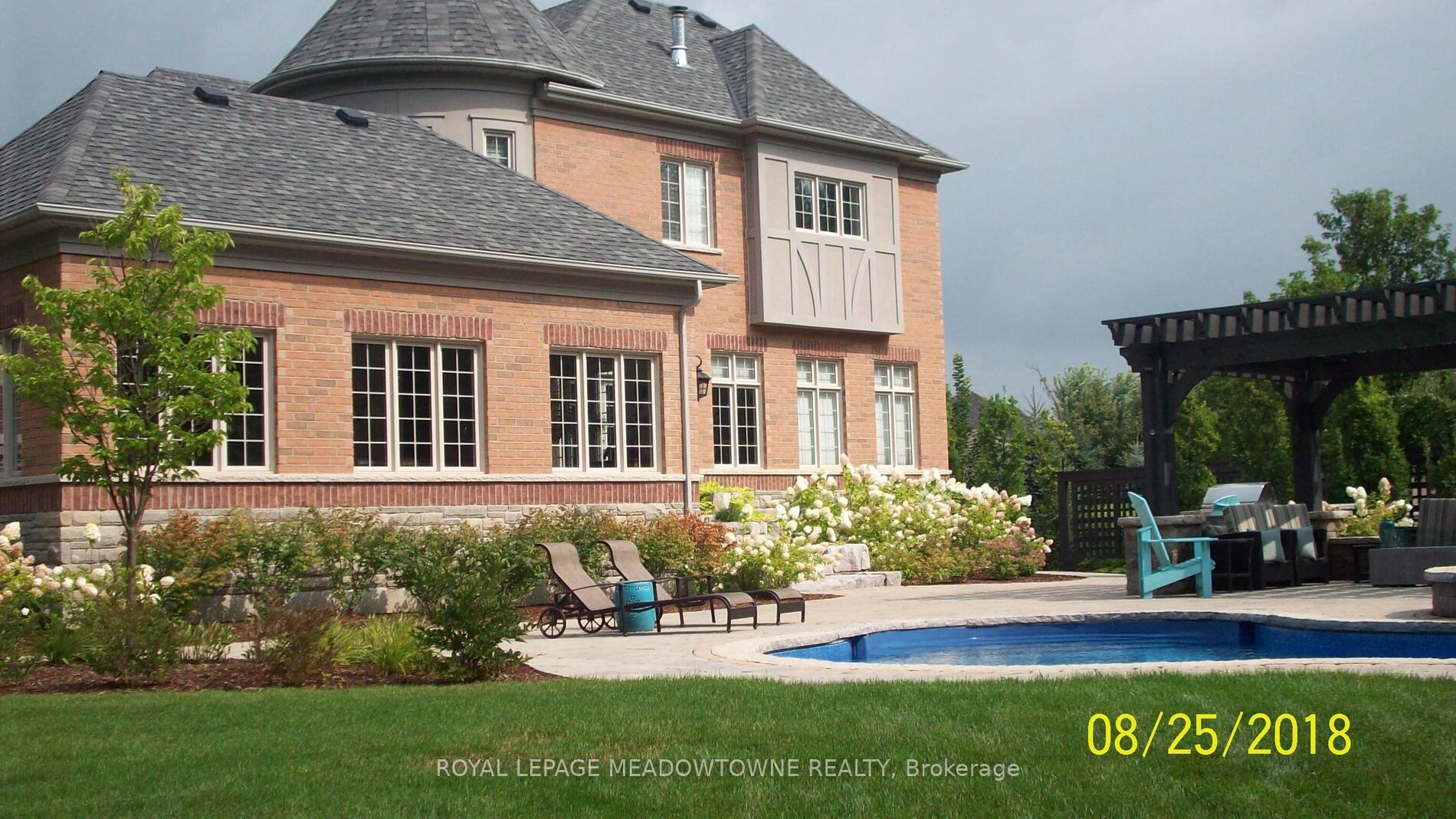 Photo 31 of 47 Barraclough Boulevard, Halton Hills, Glen Williams — HOMEH