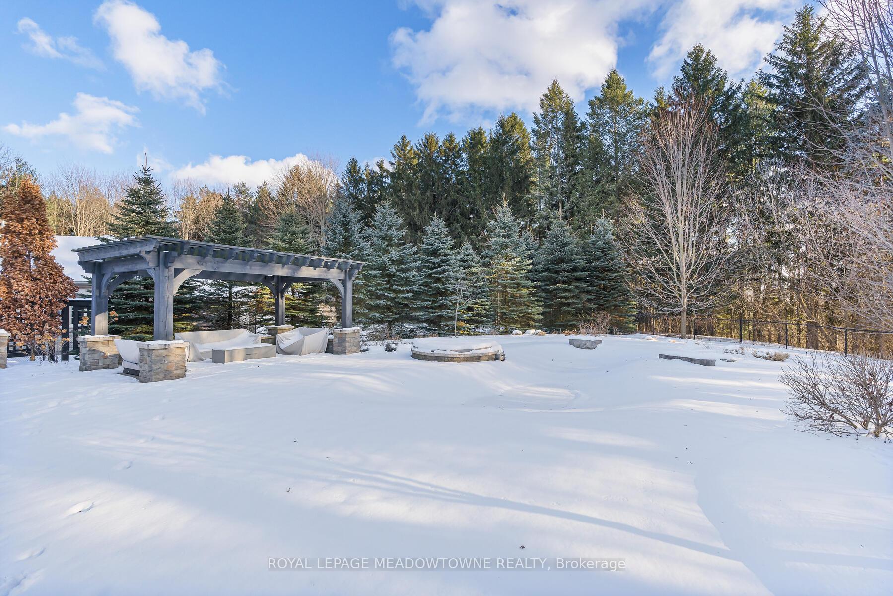 Photo 33 of 47 Barraclough Boulevard, Halton Hills, Glen Williams — HOMEH