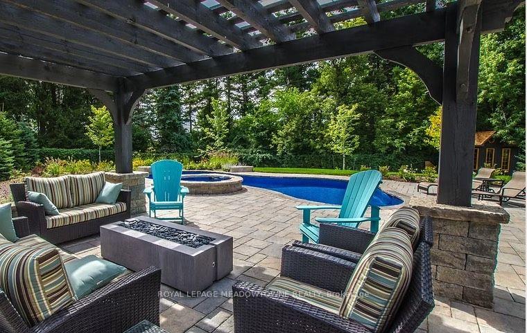 Photo 35 of 47 Barraclough Boulevard, Halton Hills, Glen Williams — HOMEH