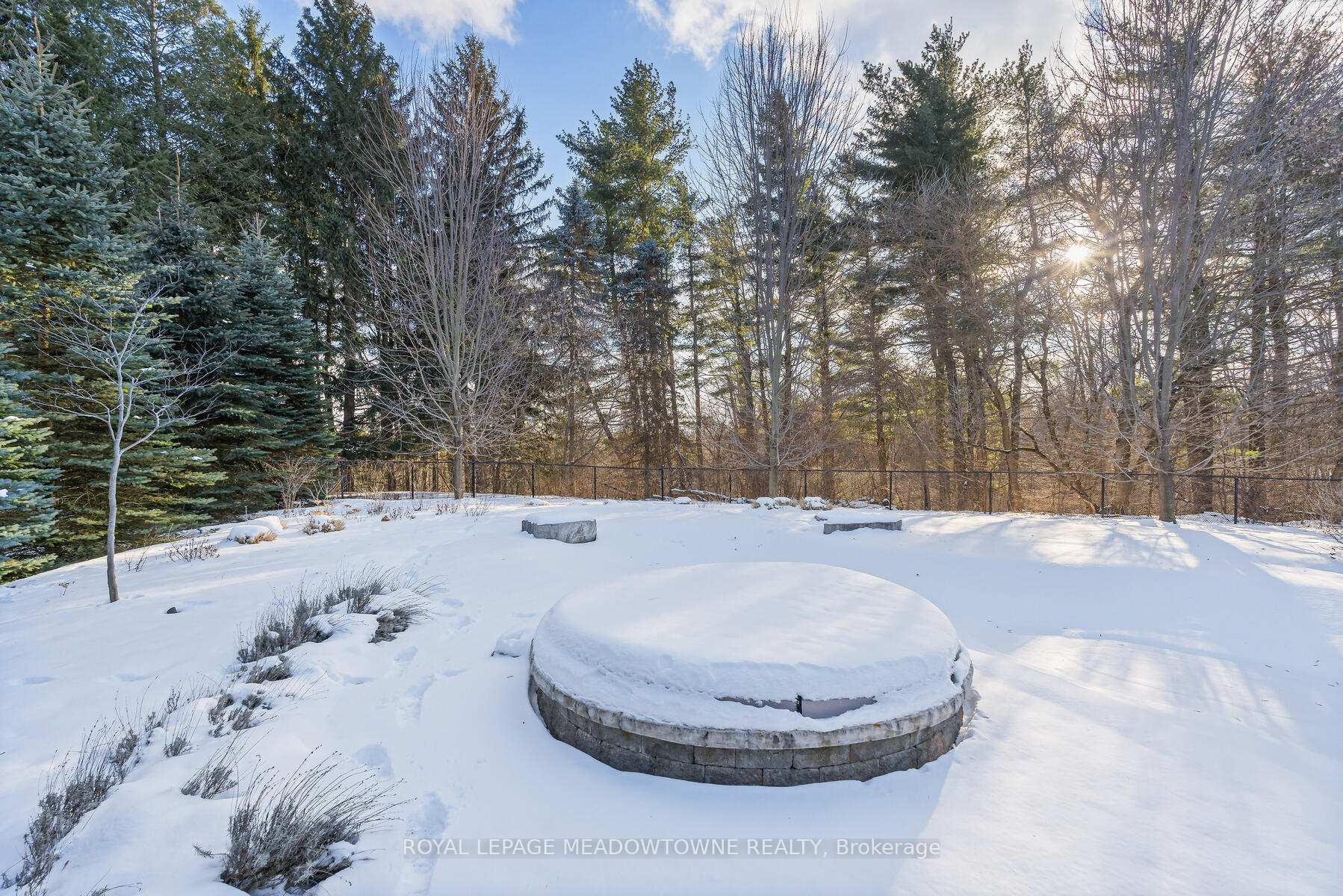 Photo 39 of 47 Barraclough Boulevard, Halton Hills, Glen Williams — HOMEH