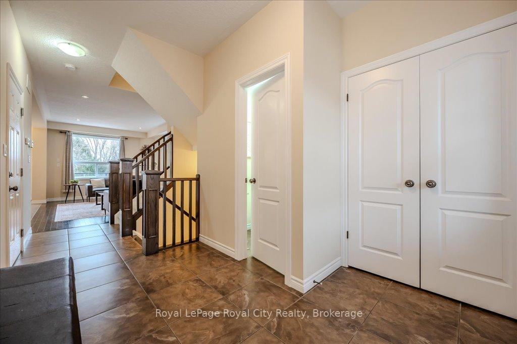 Photo 6 of 59 Amsterdam Crescent, Guelph, Pineridge/Westminster Woods — HOMEH